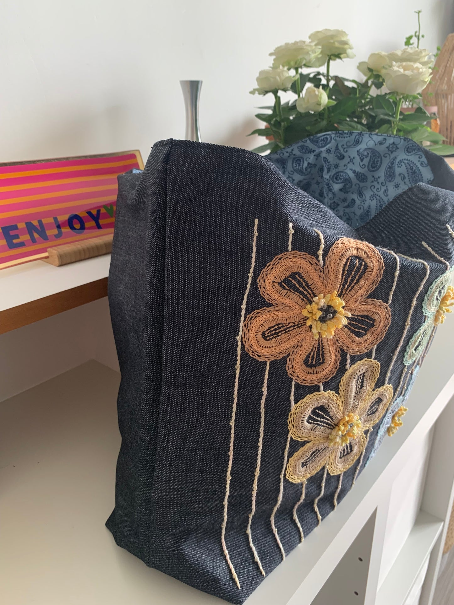 Cabas jean bleu fleurs pastel