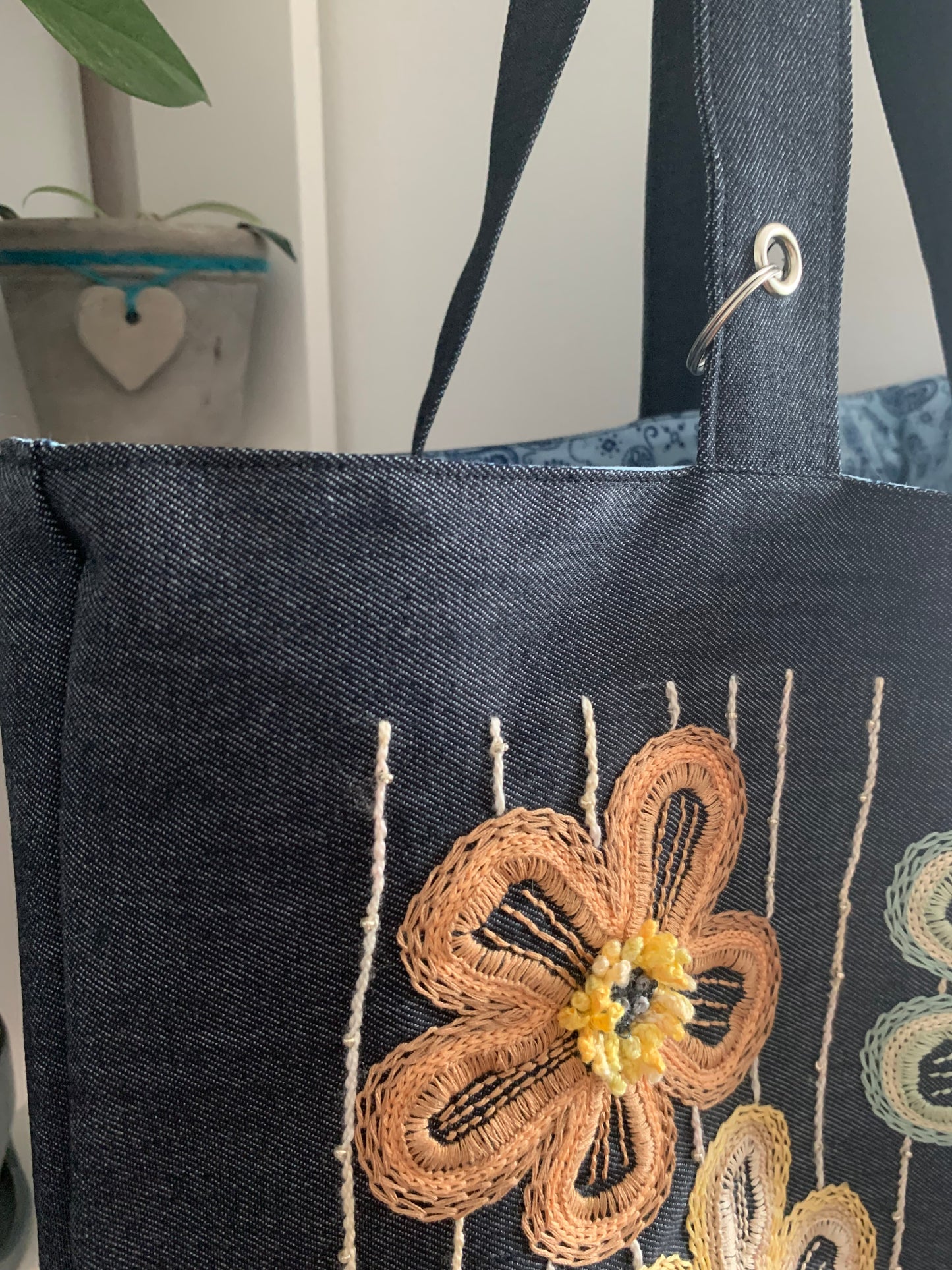 Cabas jean bleu fleurs pastel