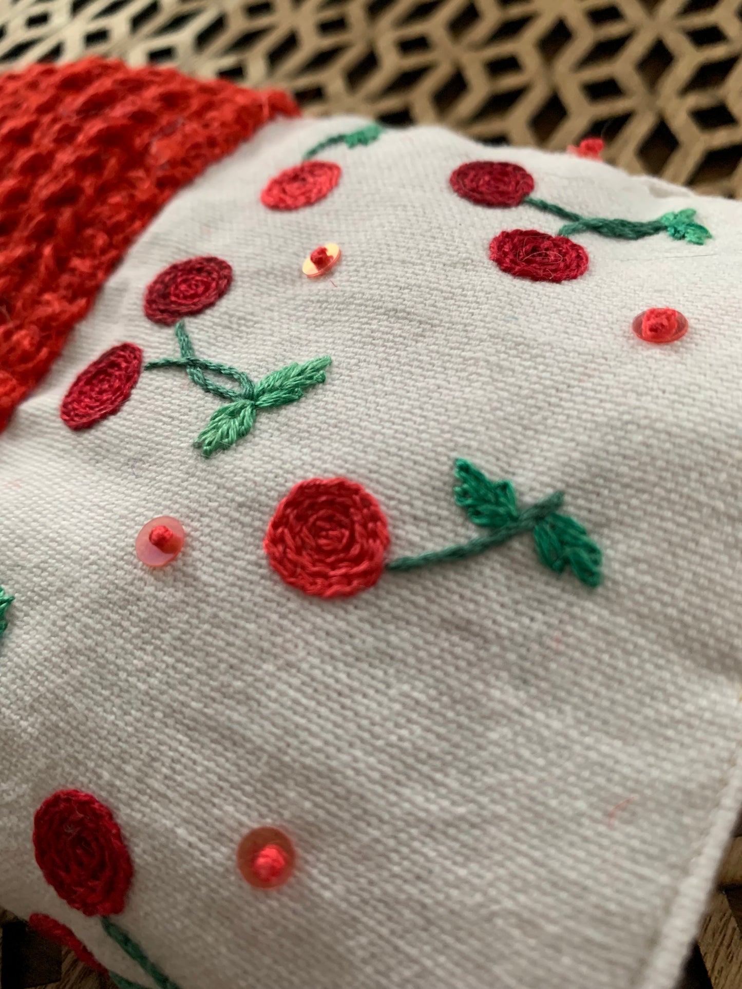 Pochette matelassée jute rouge