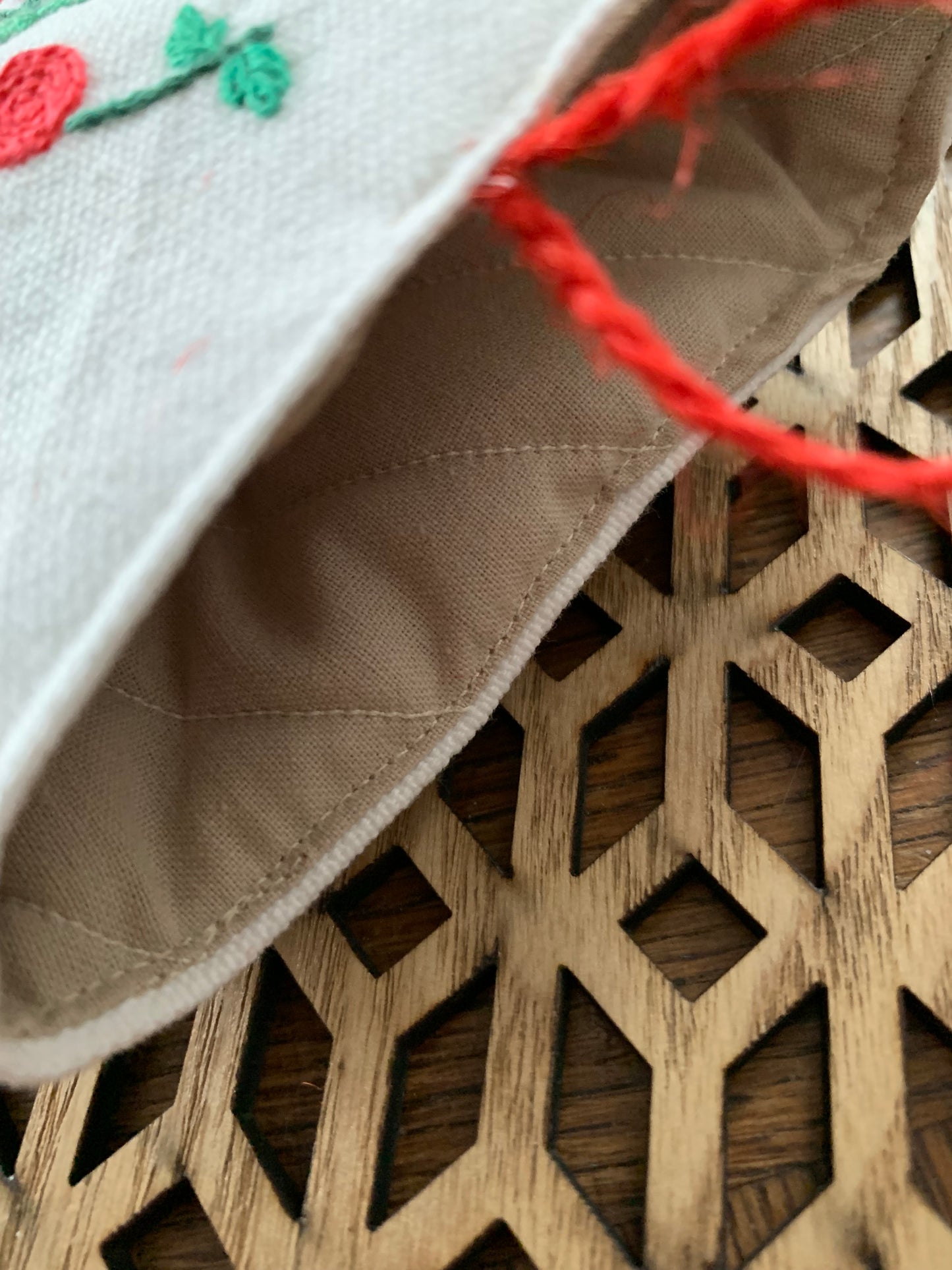 Pochette matelassée jute rouge