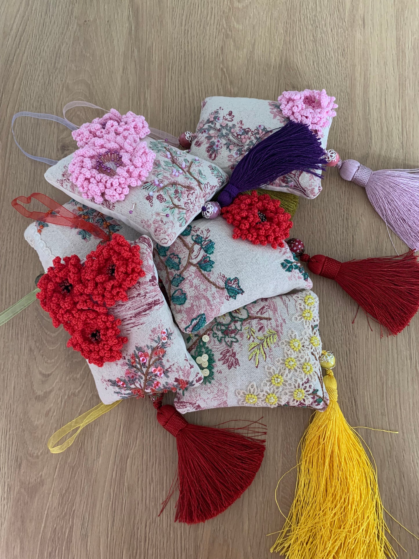 Pochon de lavande rouge trois fleurs