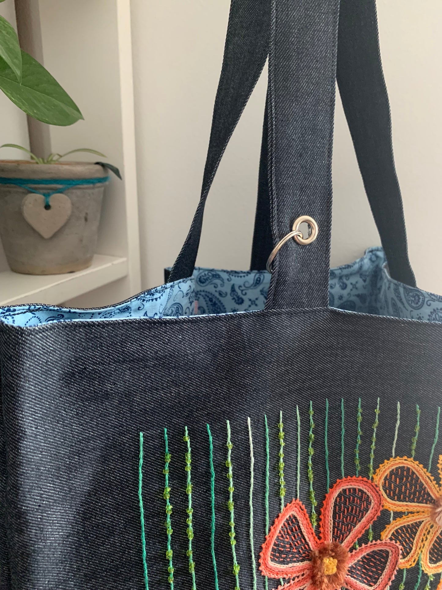 Cabas jean bleu fleurs acidulées