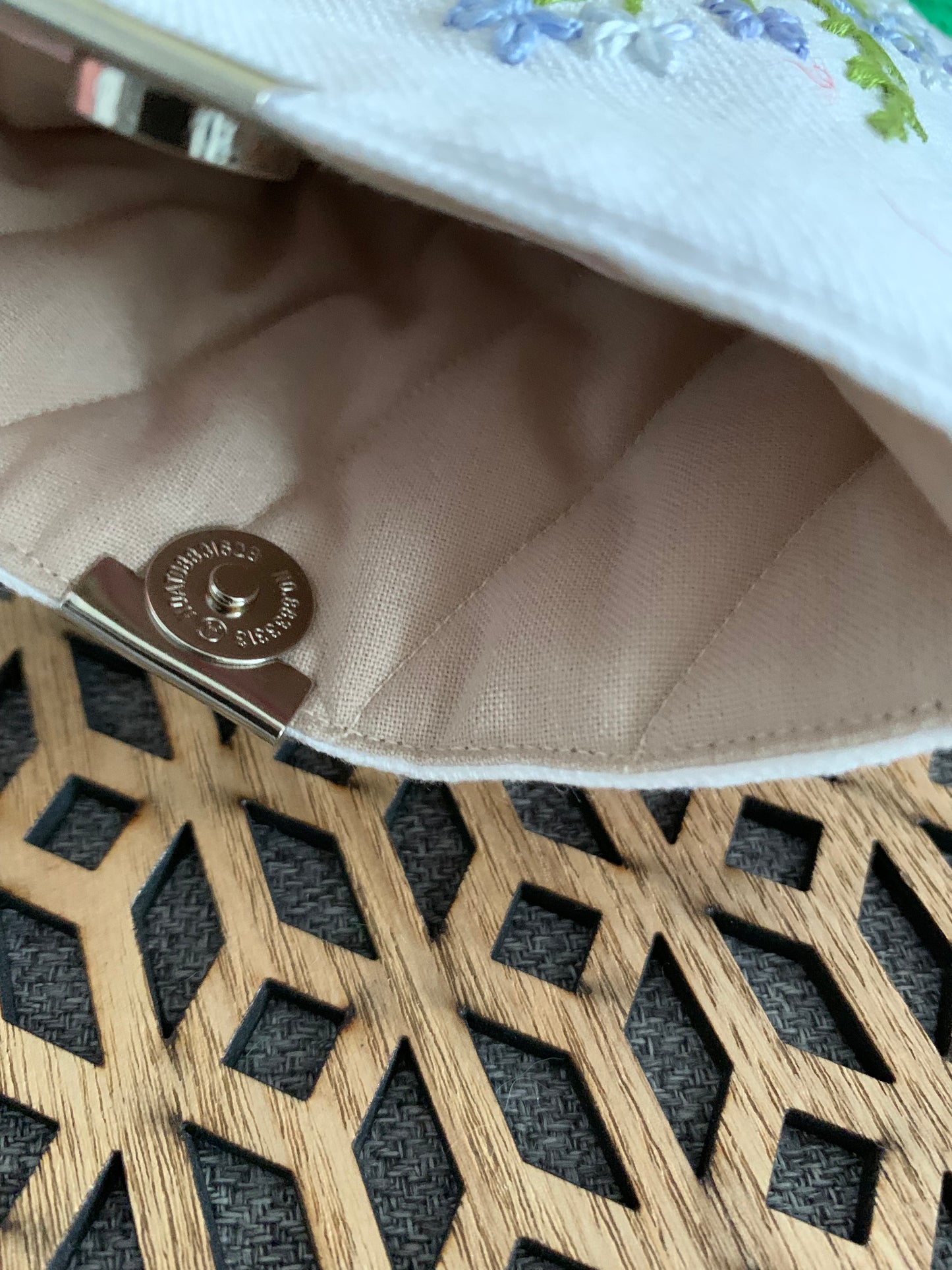 Pochette matelassée jute verte