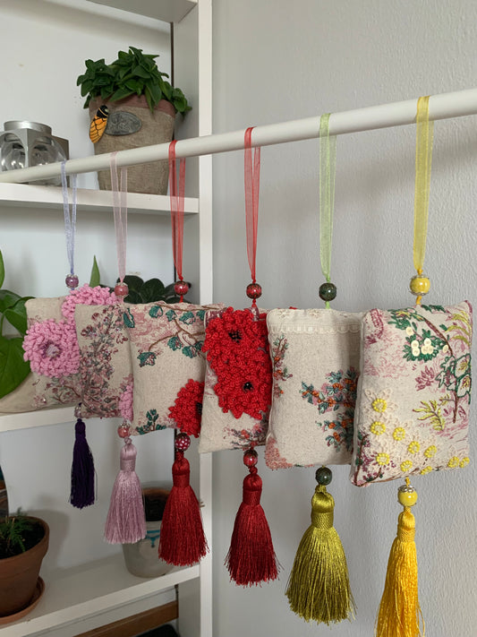 Pochon de lavande toile de Jouy avec applique