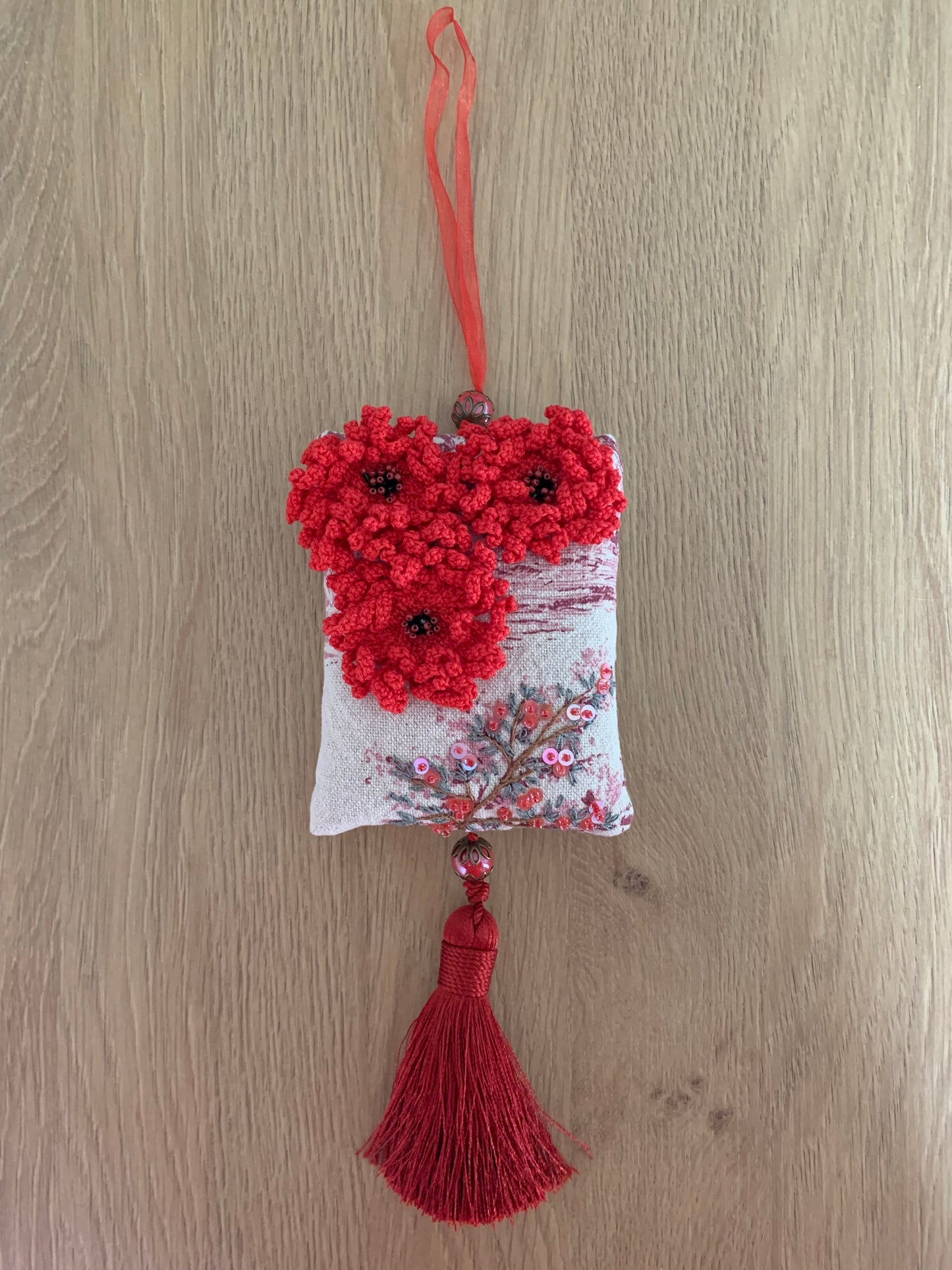 Pochon de lavande rouge trois fleurs