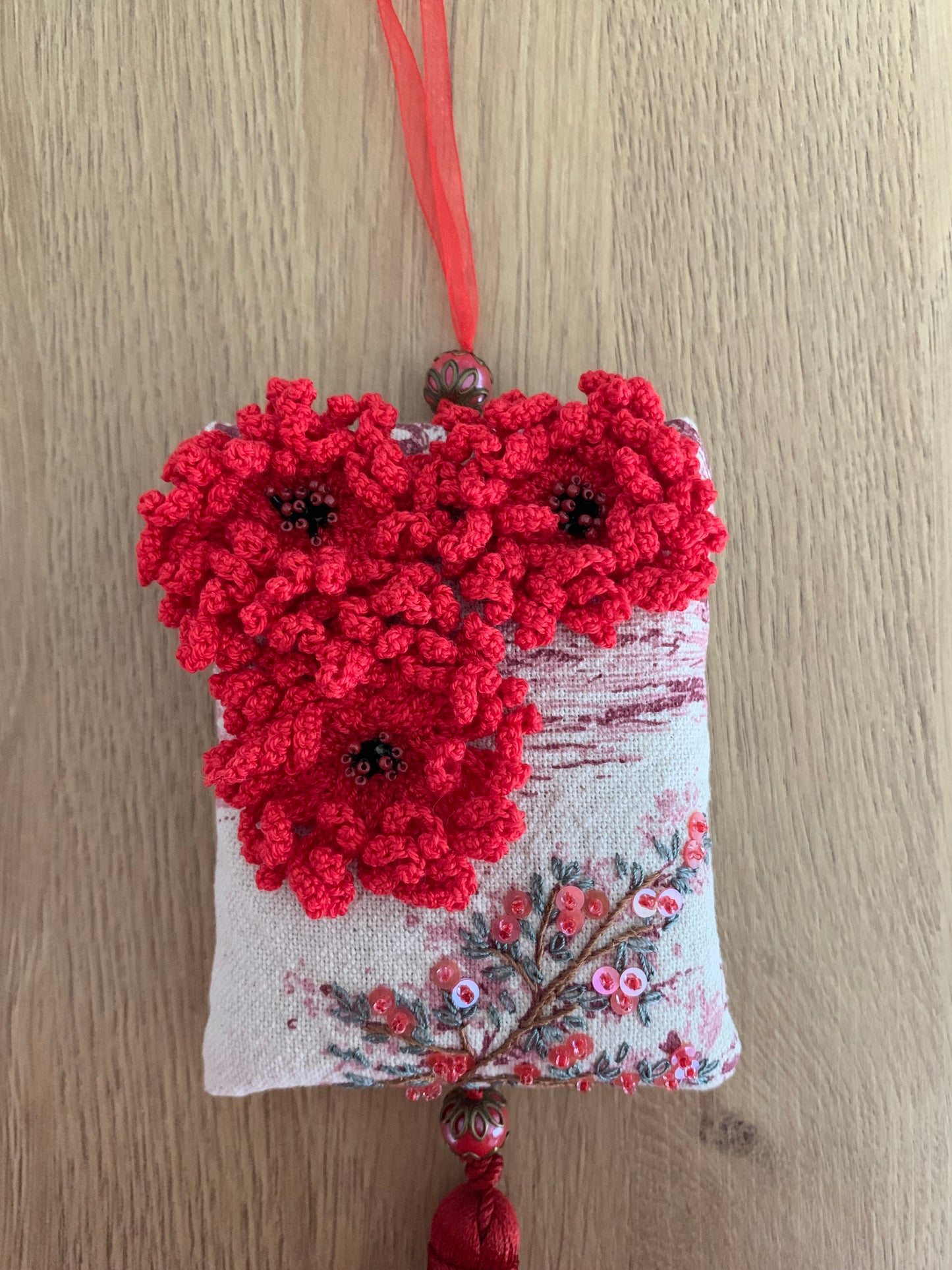 Pochon de lavande rouge trois fleurs