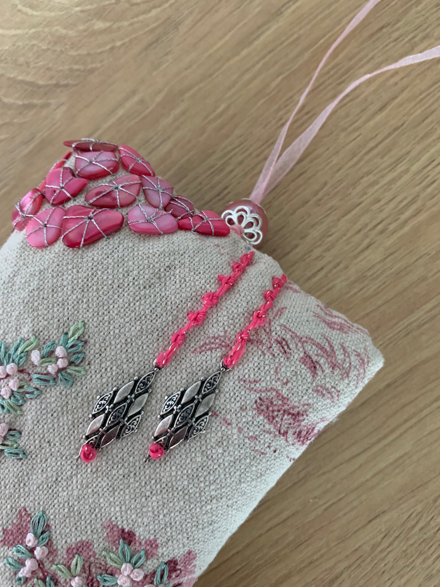 Pochon de lavande rose pierres roses