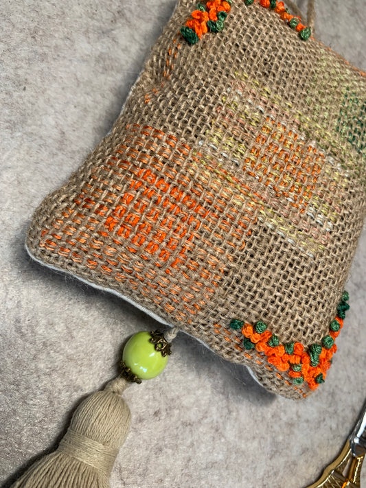 Pochon de lavande toile de jute - fleurs orange