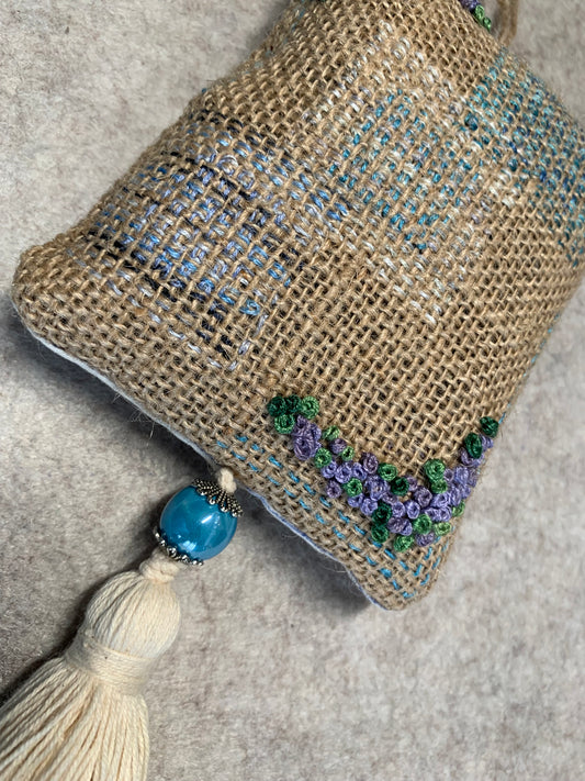 Pochon de lavande toile de jute - fleurs violet