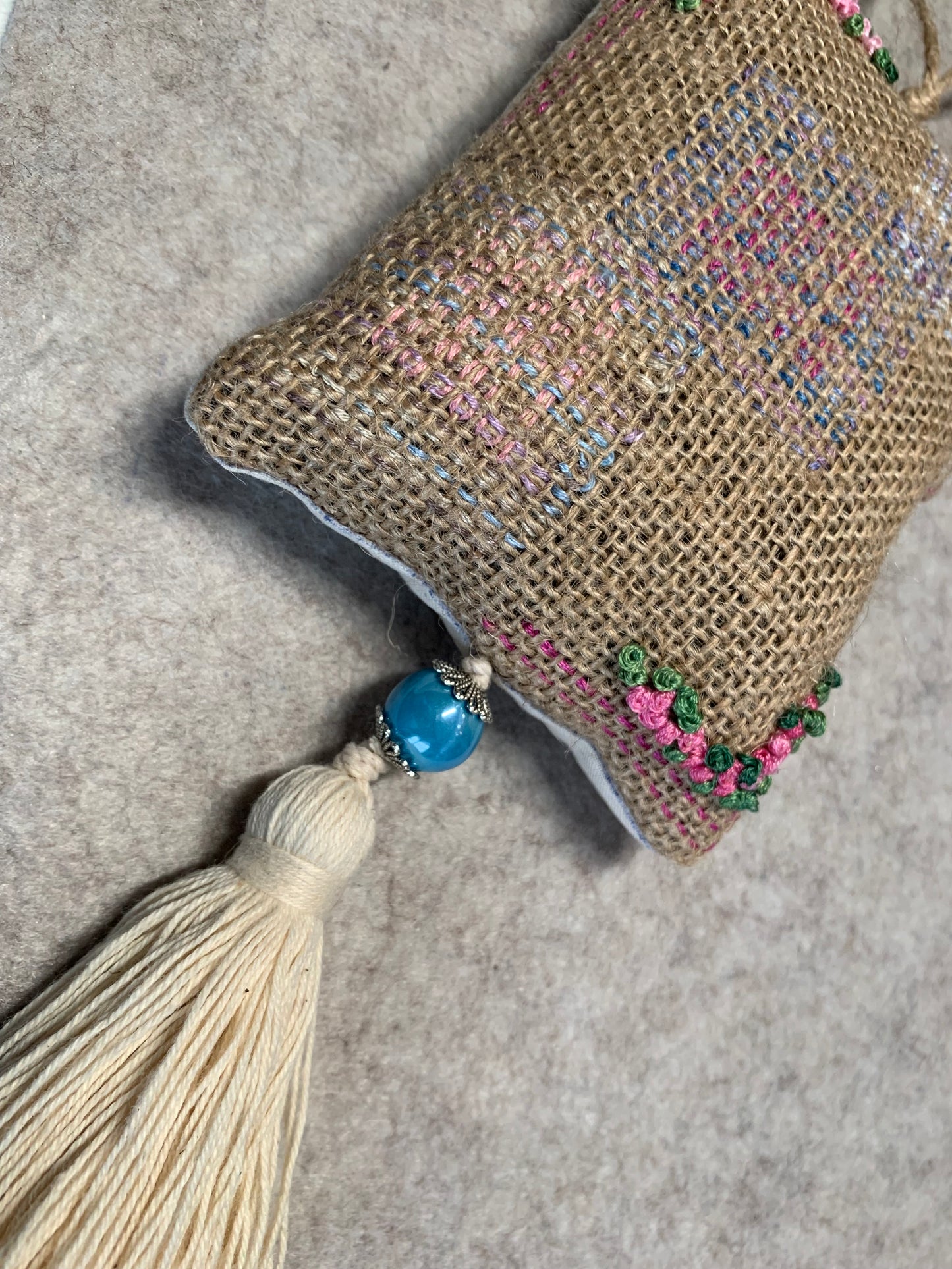 Pochon de lavande toile de jute - fleurs rose