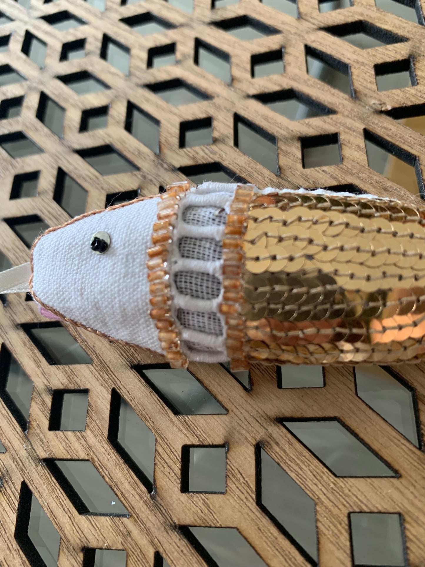 Sardine lavande doré